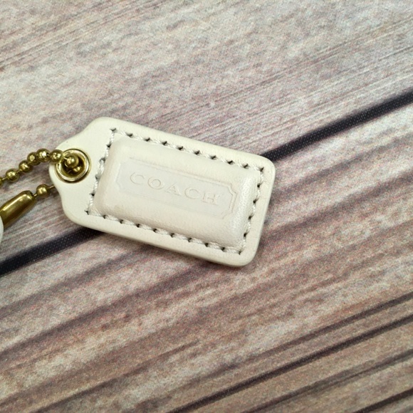 Coach Wristlet in Cream, White and Gold with Hearts - Picture 8 of 8